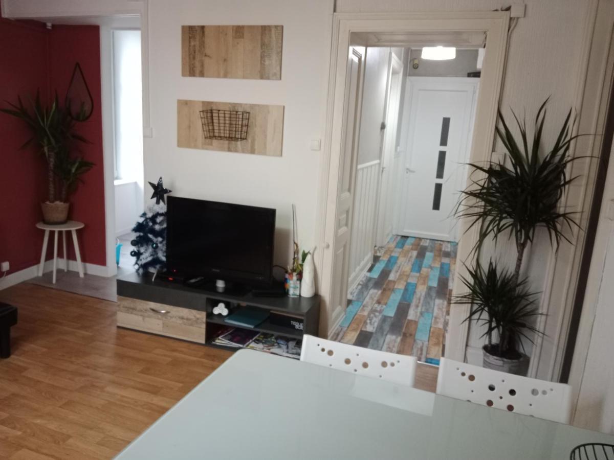 Pounette, Appartement T3 Centre / Thermes Luxeuil Екстер'єр фото